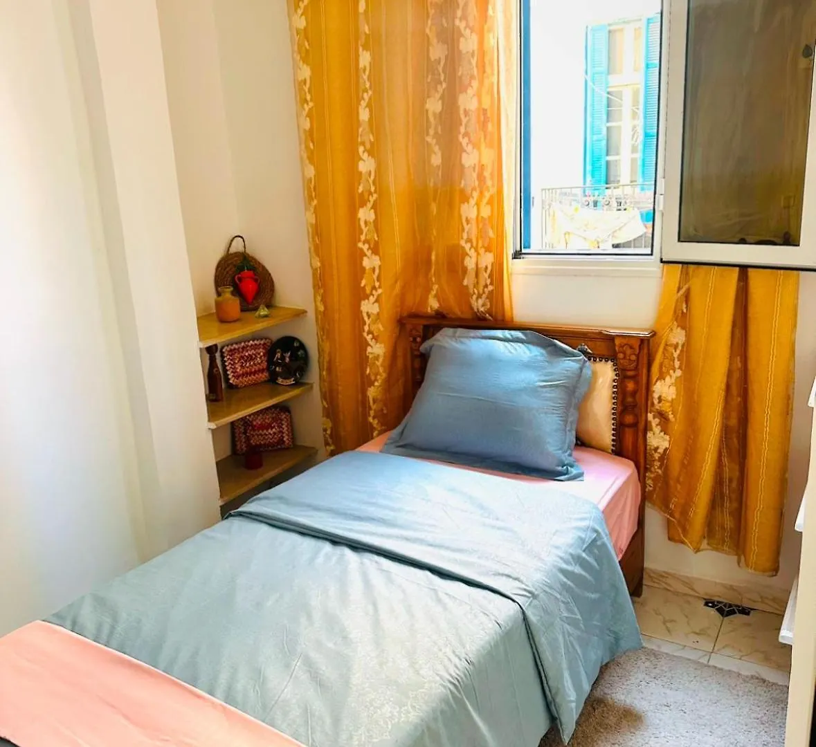 Charming & Cozy Apartment In The Heart Of Tunis 0*,  Tunisia